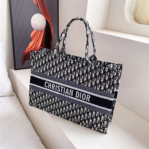 christian dior torba|christian dior tote bag.